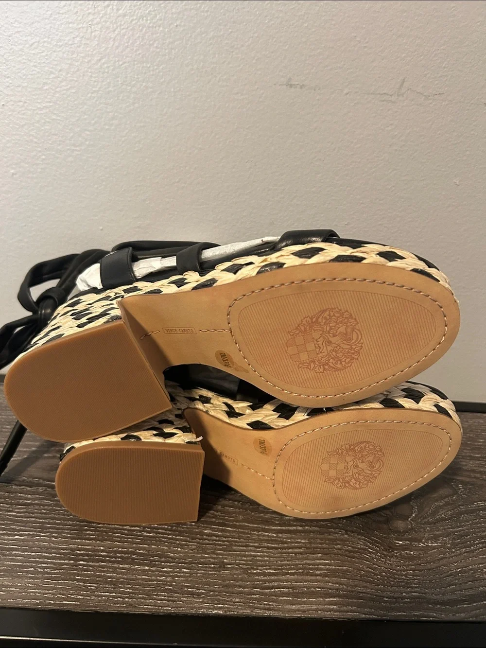 Vince Camuto Roreka Women's Sandals size 7 NWOB
